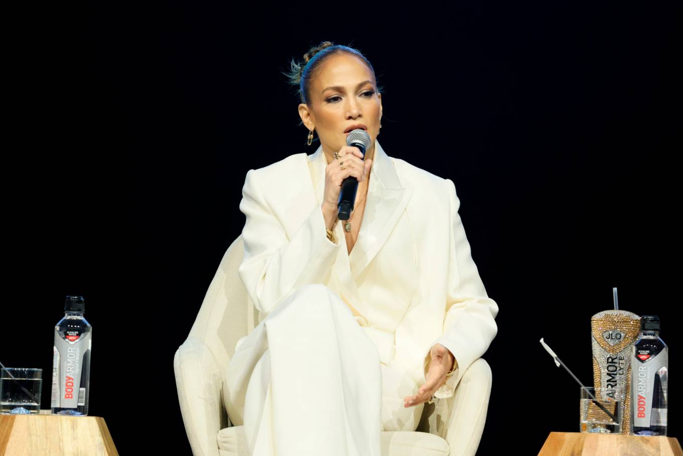Jennifer Lopez 2022 : Jennifer Lopez – Pictured at Raising Latina Voices -02