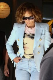 Jennifer Lopez - Seen arriving at a Miami hotel