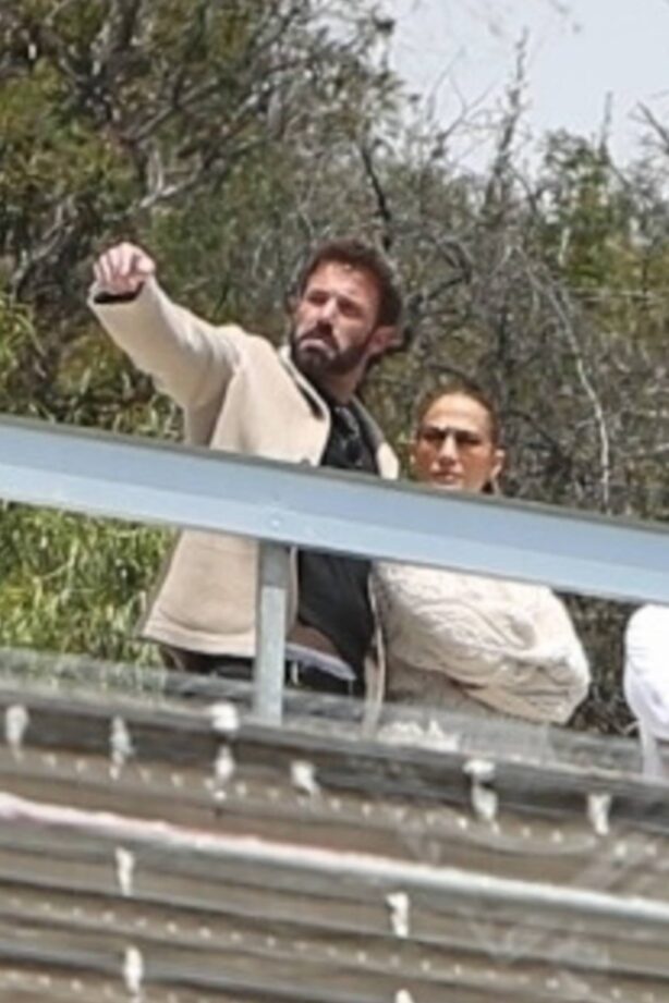 Jennifer Lopez - Seen in Bel Air with fiance Ben Affleck