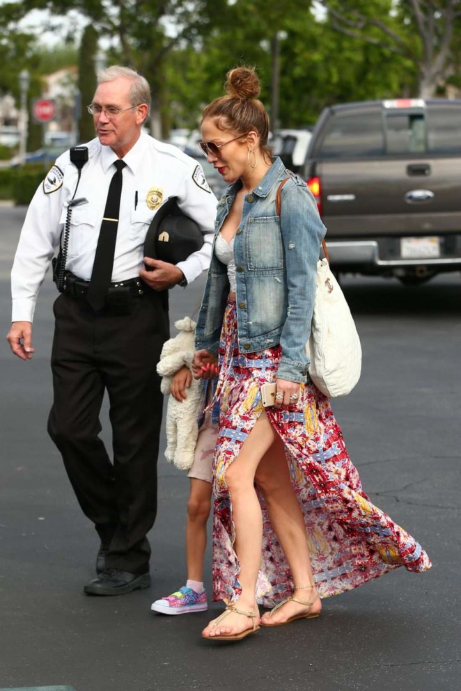 Jennifer Lopez in Long Skirt Shopping at Calabasas Commons