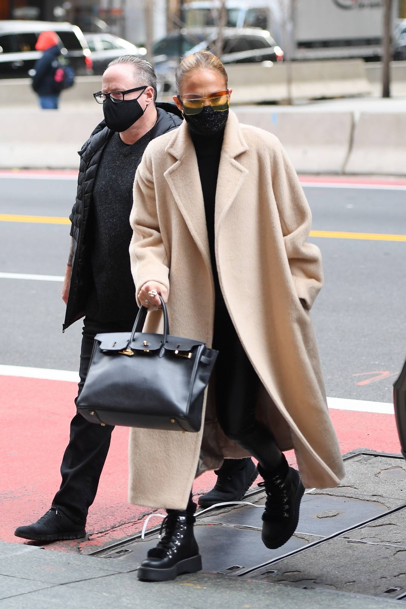 Jennifer Lopez - Shopping candids at the Dior boutique in New York-16 ...