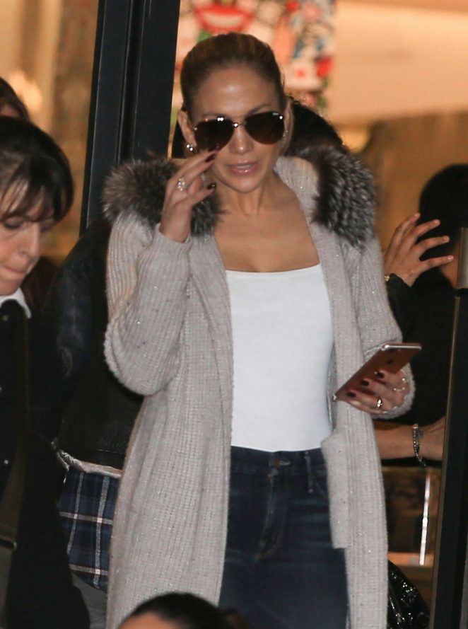 Jennifer Lopez Shopping in Beverly Hills