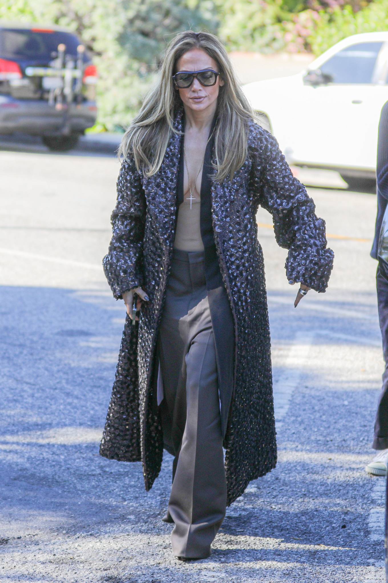 Jennifer Lopez - Steps out in Beverly Hills