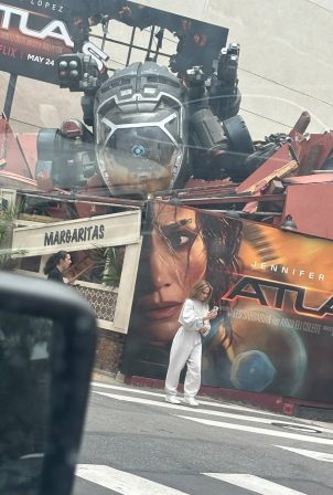 Jennifer Lopez - Takes Selfies In Front Of Her Own 'atlas' Billboard In LA