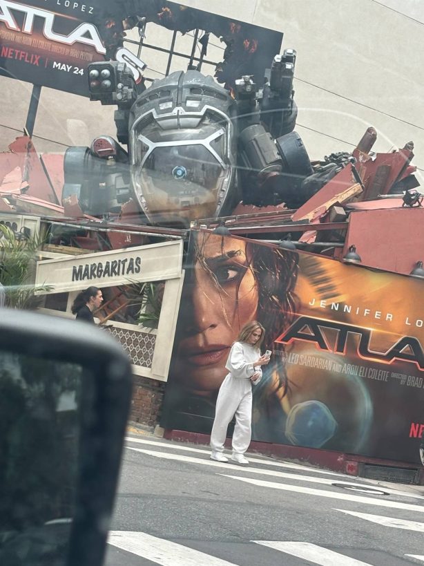 Jennifer Lopez - Takes Selfies In Front Of Her Own 'atlas' Billboard In LA