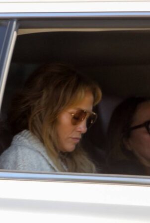 Jennifer Lopez - With Ben Affleck arrive back in Los Angeles