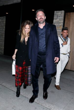 Jennifer Lopez - With Ben Affleck seen after a romantic date night in Beverly Hills