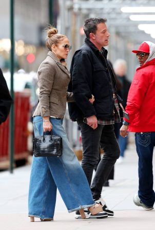 Jennifer Lopez - With Ben Affleck seen during a day of house hunting in New York
