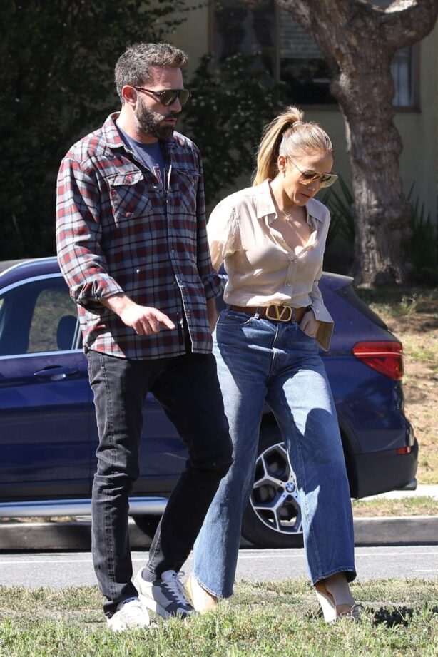 Jennifer Lopez - With Ben Affleck seen running errands together in Los Angeles