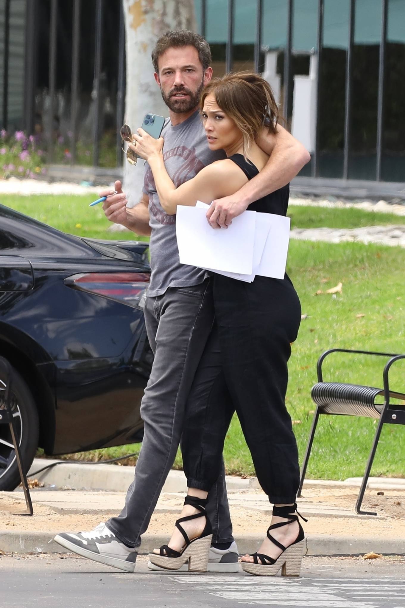 Jennifer Lopez 2022 : Jennifer Lopez – With fiance Ben Affleck at the set of a new project in Santa Monica-11
