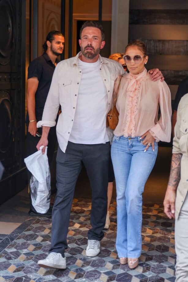 Jennifer Lopez - - WithBen Affleck are seen leaving the Costes Hotel in Paris
