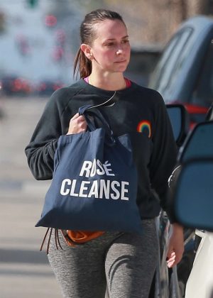 Jennifer Love Hewitt - Leaving a Gym in Studio City