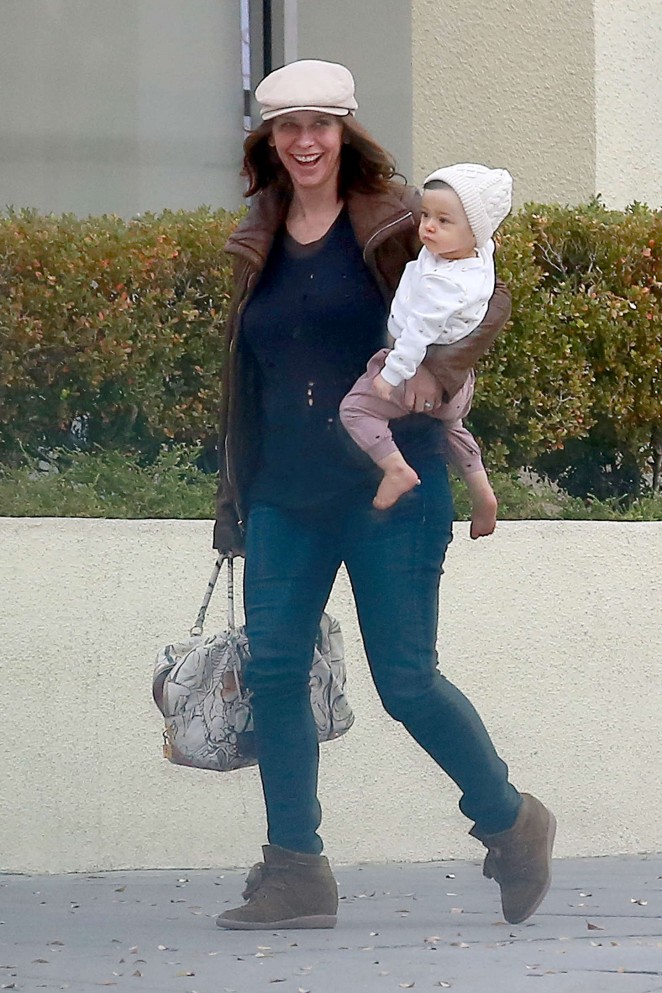 Jennifer Love Hewitt - Out for lunch in West Hollywood