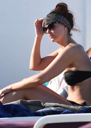 Jennifer Metcalfe in Bikini on the beach in St. Tropez