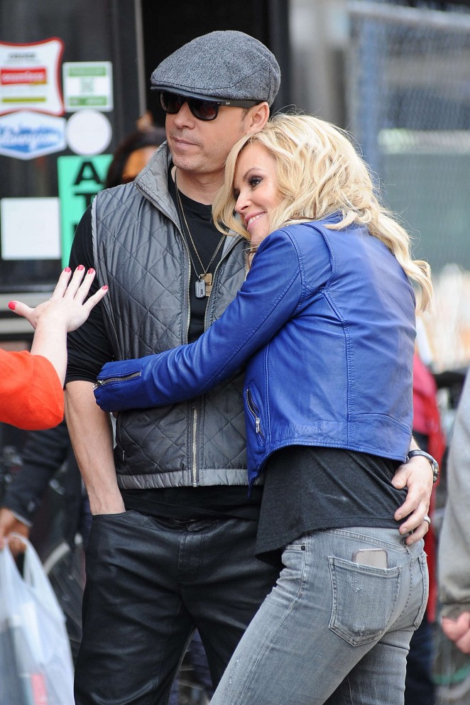 Jenny McCarthy - Doing a photoshoot in NYC