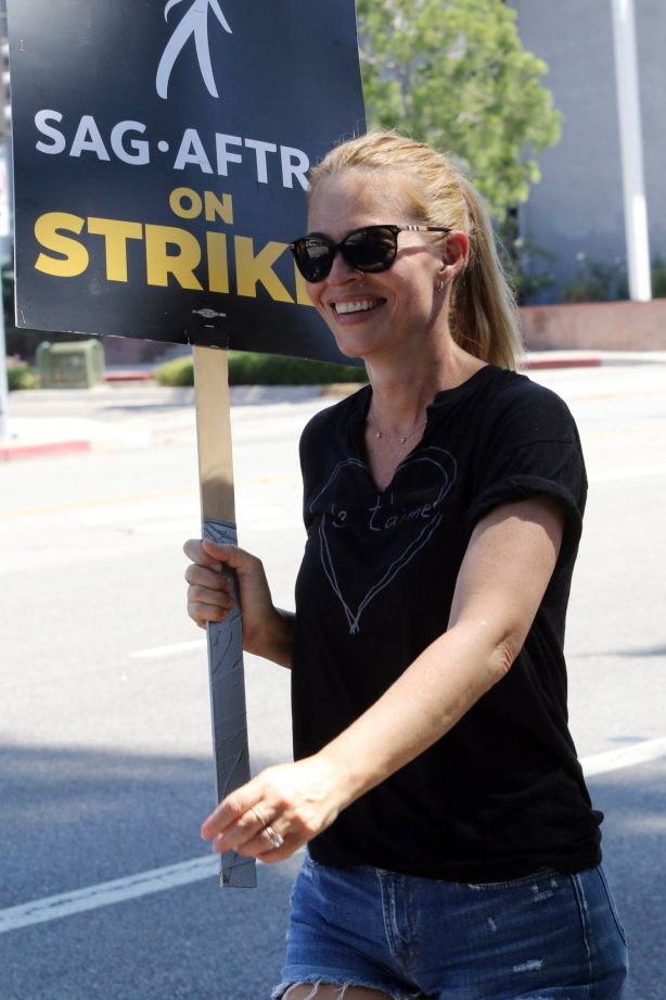 Jeri Ryan - Photographed at the SAG AFTRA strike in Los Angeles