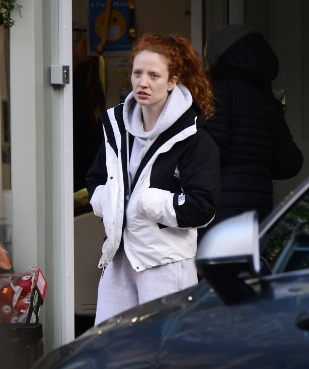 Jess Glynne - Out on Christmas Eve in North London