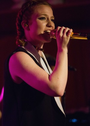 Jess Glynne - Performs at Barboza in Seattle