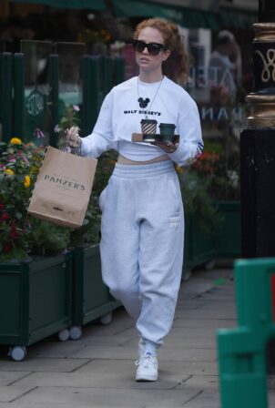 Jess Glynne - Steps Out for coffee in London