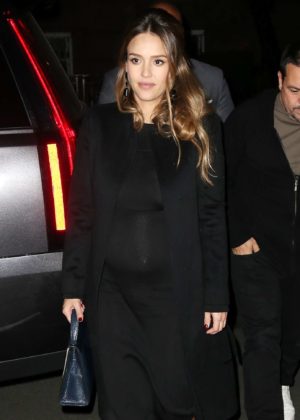 Jessica Alba - Arrives at her Hotel in New York City