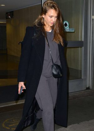 Jessica Alba - Arrives at LAX Airport in LA
