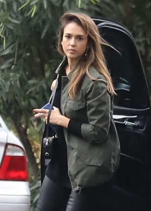 Jessica Alba Arriving to a home in Beverly Hills