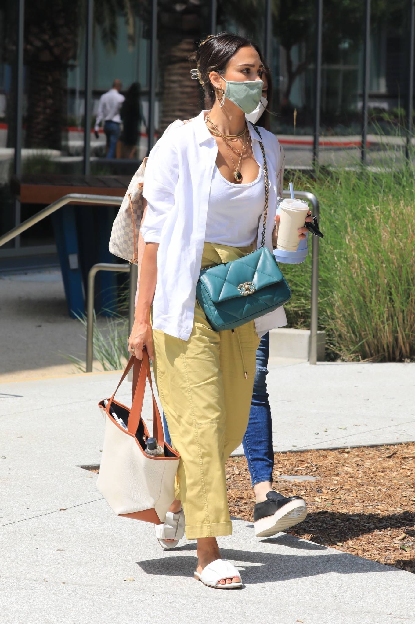 Jessica Alba - Heads to the Honest Headquarters in Los Angeles-34 ...