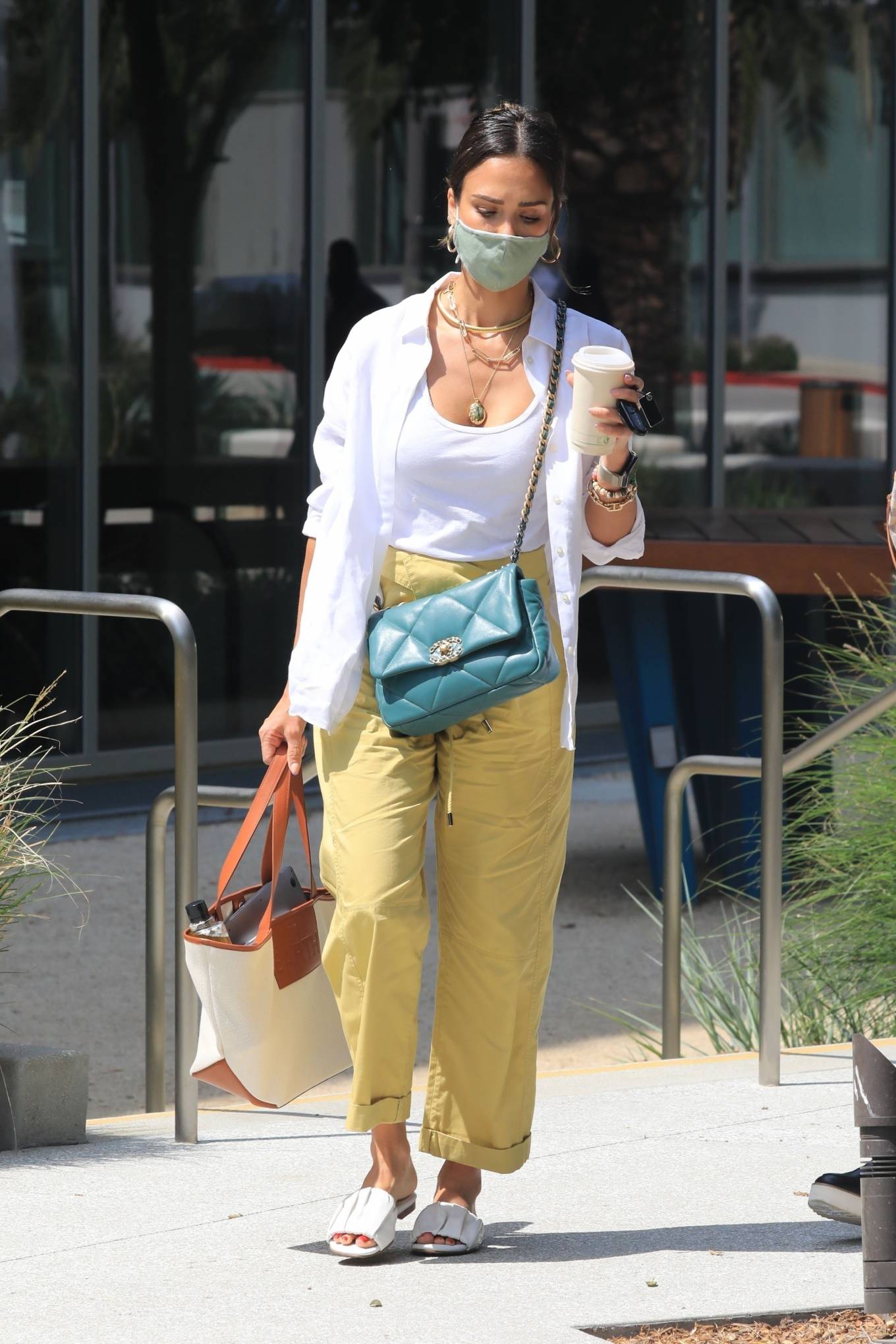 Jessica Alba - Heads to the Honest Headquarters in Los Angeles-40 ...