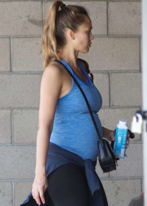 Jessica Alba - Hits the gym in LA