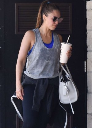 Jessica Alba - Leaves the gym in Los Angeles