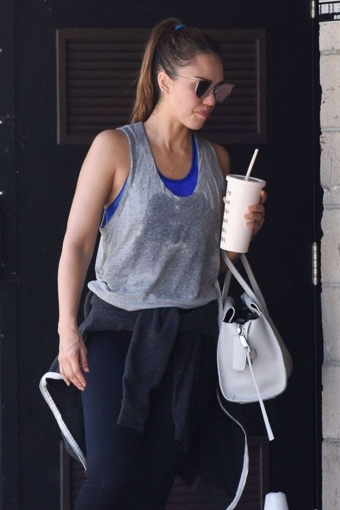 Jessica Alba - Leaves the gym in Los Angeles