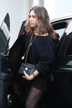 Jessica Alba - Seen while out for dinner in West Hollywood
