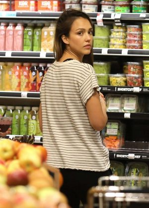 Jessica Alba - Shopping at Whole Foods in Beverly Hills