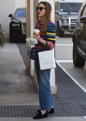 Jessica Alba - Shopping in Beverly Hills