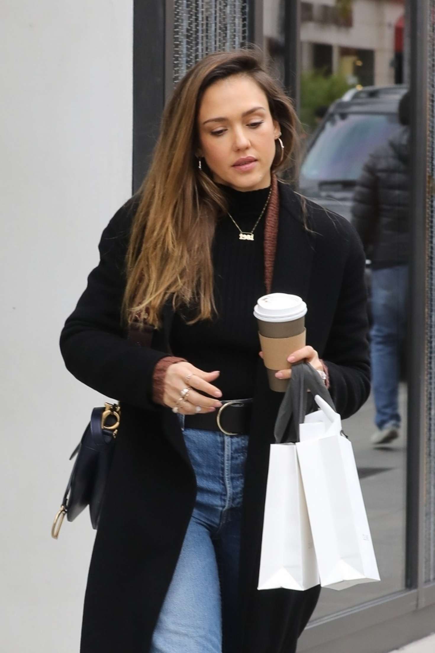 Jessica Alba - Shopping on rodeo drive in Beverley Hills