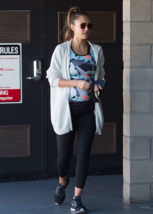 Jessica Alba - Spotted leaving the gym in Los Angeles