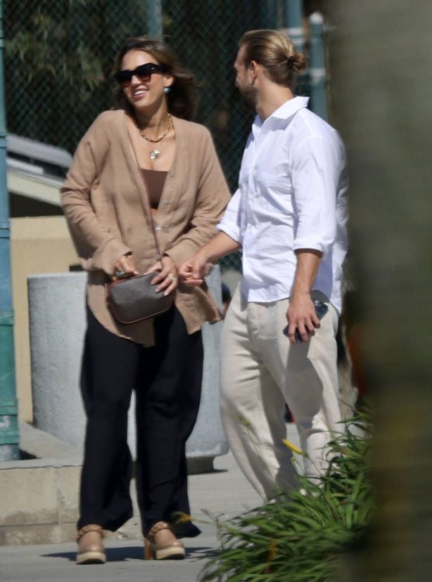 Jessica Alba - Spotted with Brandon Green Los Angeles