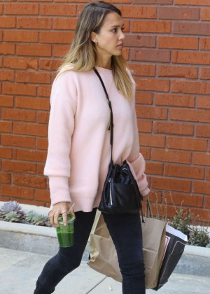 Jessica Alba Style - Out and about in Beverly Hills