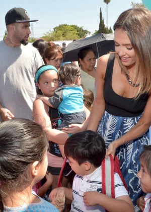 Jessica Alba - The Honest Company and STATE Bags Celebrate Back to School in Arleta