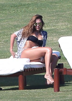 Jessica Alba - Wearing a Bikini in Mexico