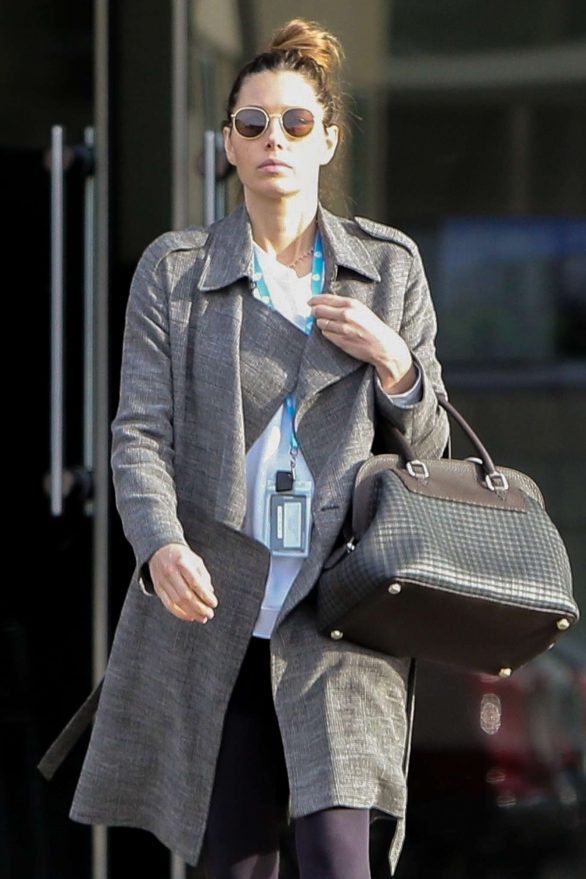 Jessica Biel - Leaves an office building in Los Angeles
