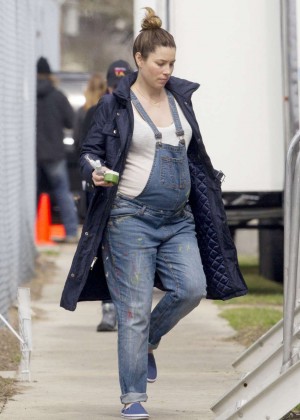 Pregnant Jessica Biel Filming "The Devil and the Deep Blue Sea" in New Orleans