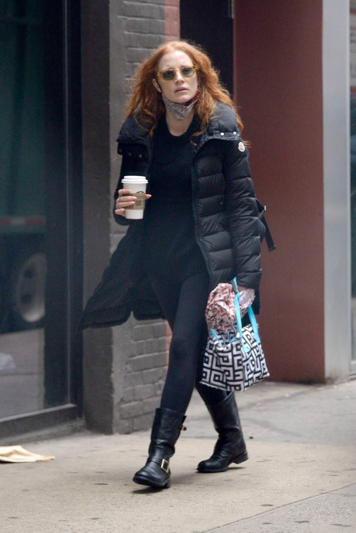 Jessica Chastain 2023 : Jessica Chastain – Seen while out on a coffee run in Midtown in New York-03
