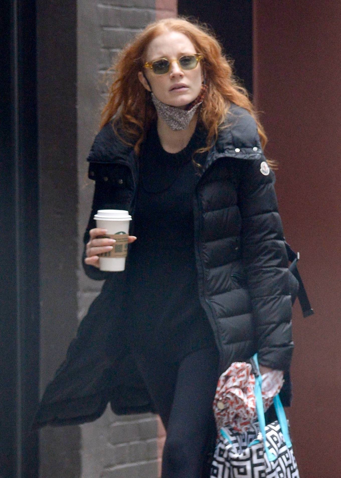 Jessica Chastain 2023 : Jessica Chastain – Seen while out on a coffee run in Midtown in New York-05