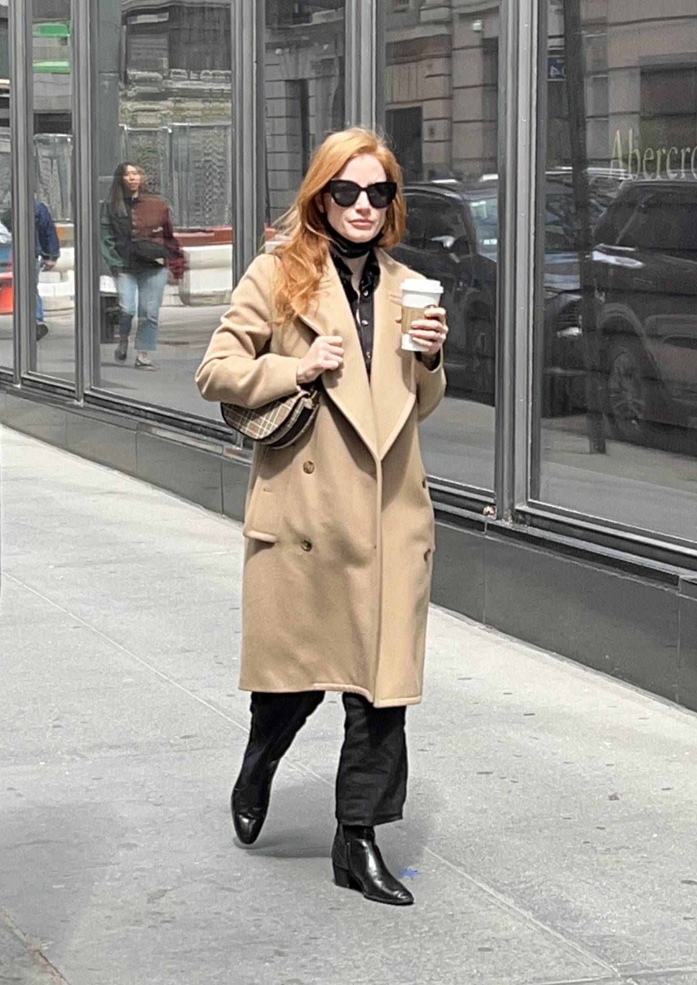 Jessica Chastain 2022 : Jessica Chastain – Shopping candids in New York-11