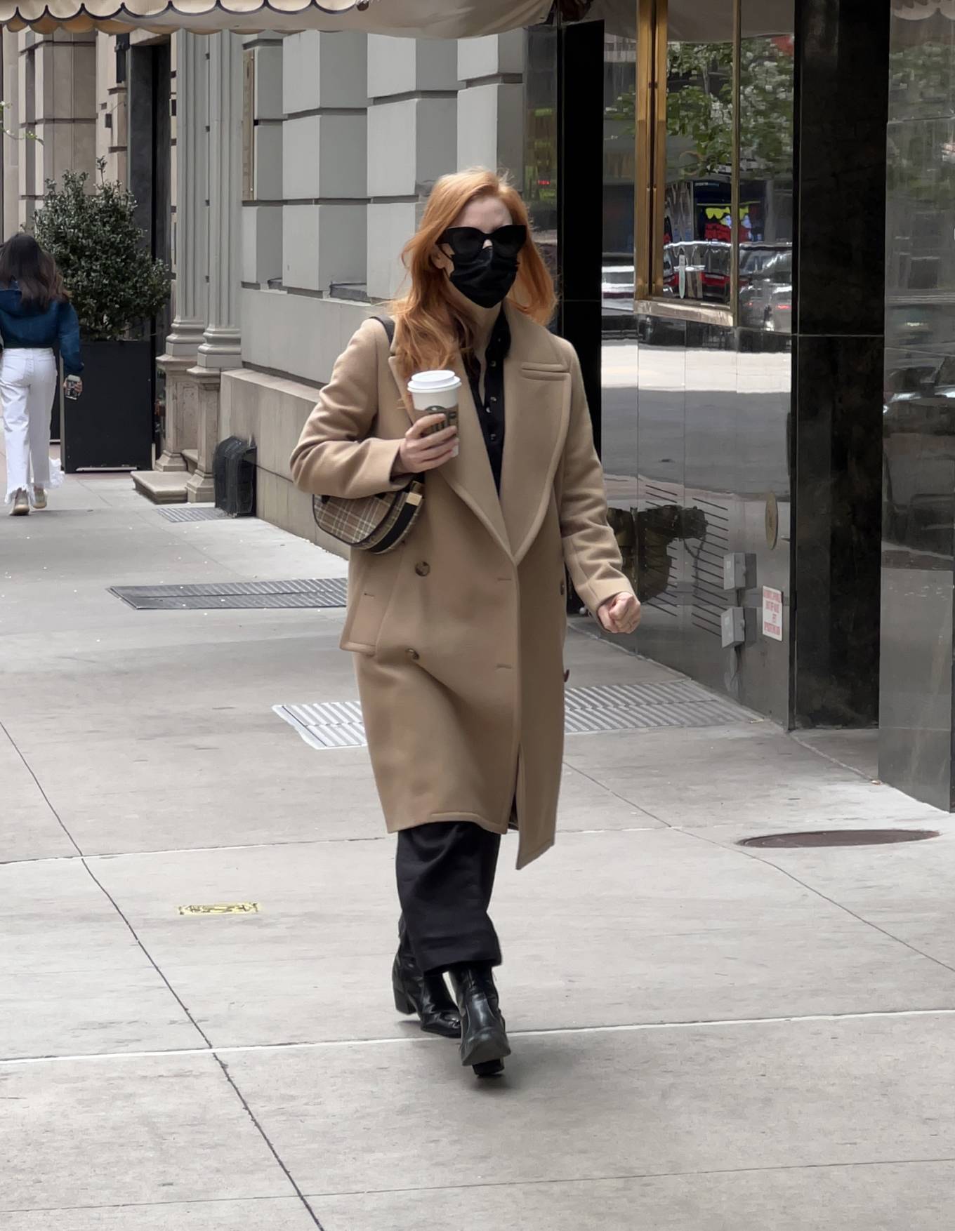 Jessica Chastain 2022 : Jessica Chastain – Shopping candids in New York-17