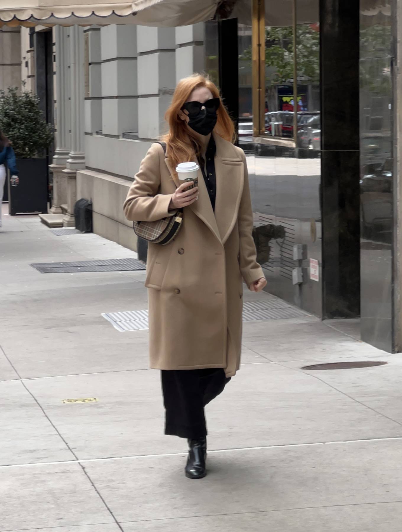 Jessica Chastain 2022 : Jessica Chastain – Shopping candids in New York-20