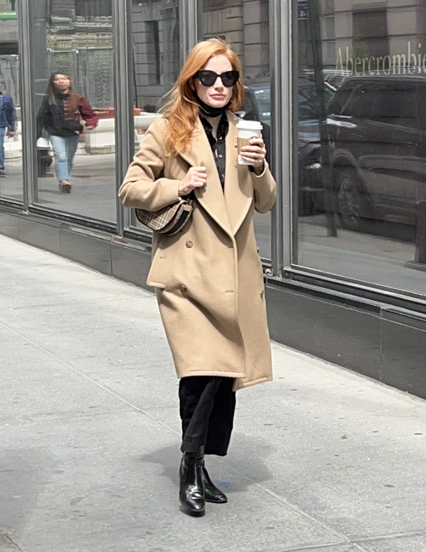 Jessica Chastain 2022 : Jessica Chastain – Shopping candids in New York-26