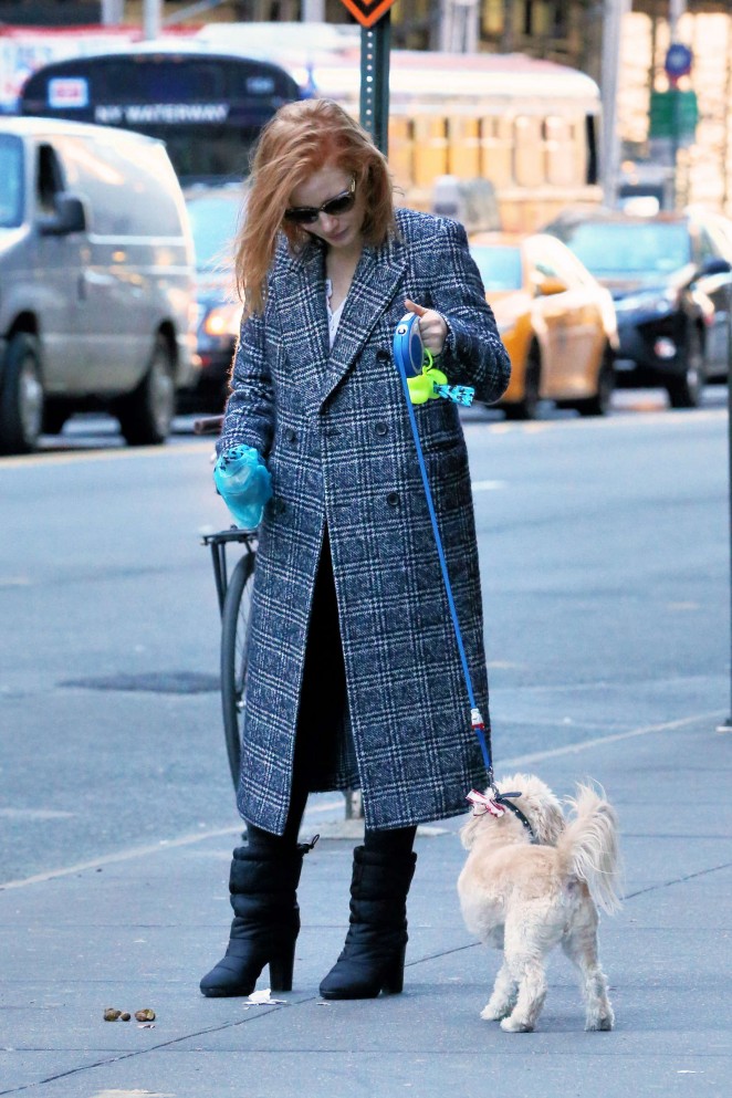 Jessica Chastain - Walking her Dog in NY