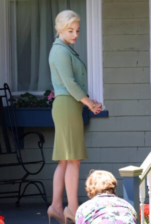 Jessica Chastain - With Anne Hathaway filming 'Mothers Instinct' in New Jersey